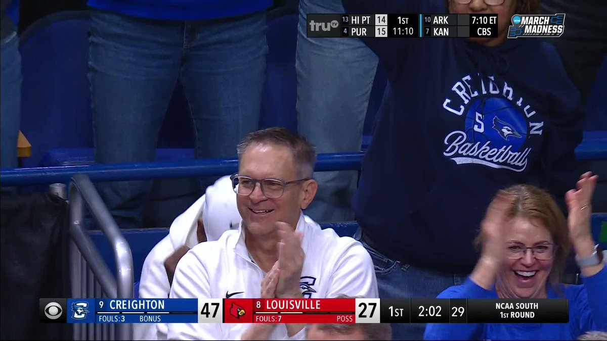 CREIGHTON CANNOT MISS FROM THREE 🤯 #MarchMadness