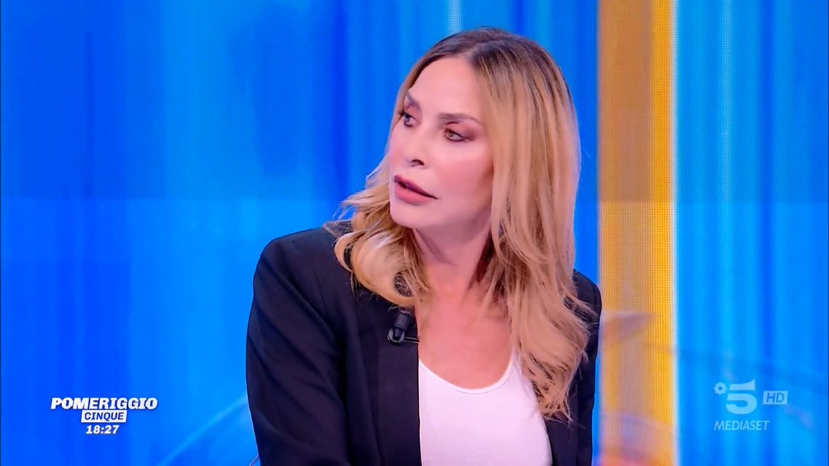 #GrandeFratello, Stefania Orlando: "Beatrice Luzzi si pensa di essere una concorrente, non è super partes" #Pomeriggio5