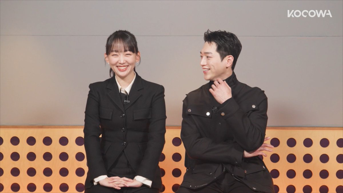 Which animal do #JinKiJoo &amp; #SeoKangJun resemble the most? 🐨 Check out the full interview on our YouTube! Watch the full interview HERE ➡️ #KOCOWA #UndercoverHighSchool