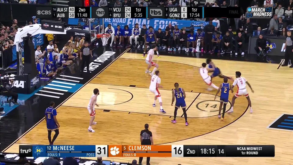 "Shumate is everywhere!" What a sequence.