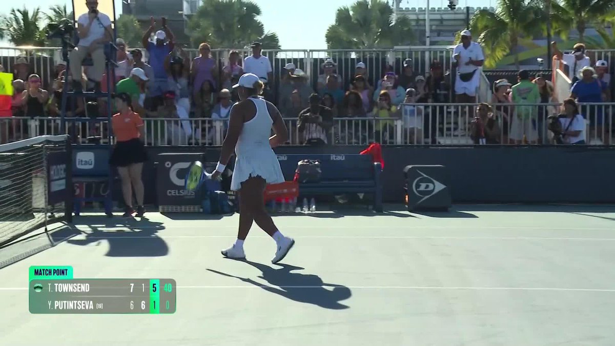 Tay brings the HEAT! 🔥 Taylor Townsend is into the third round after defeating Putintseva in three sets 7-6(2), 1-6, 6-1. #MiamiOpen