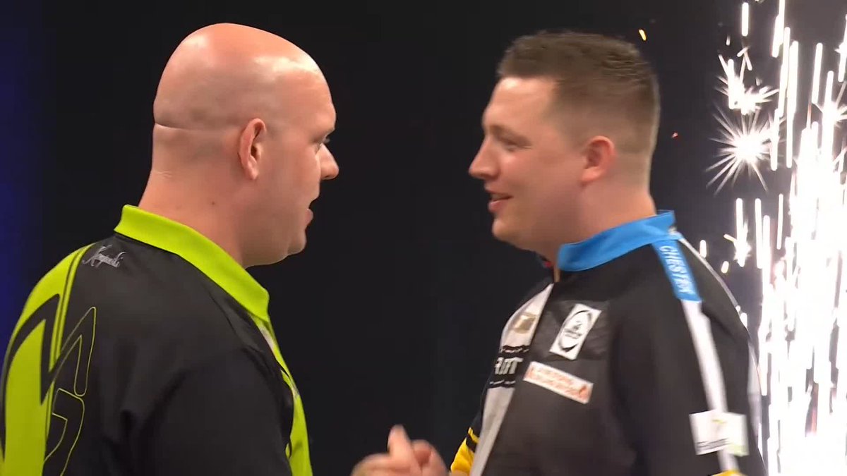 MVG INTO HIS FIRST WEEKLY FINAL! Michael van Gerwen cruises past Chris Dobey to book his place in his first weekly final of this year's Premier League campaign! ๐บ #PLDarts25