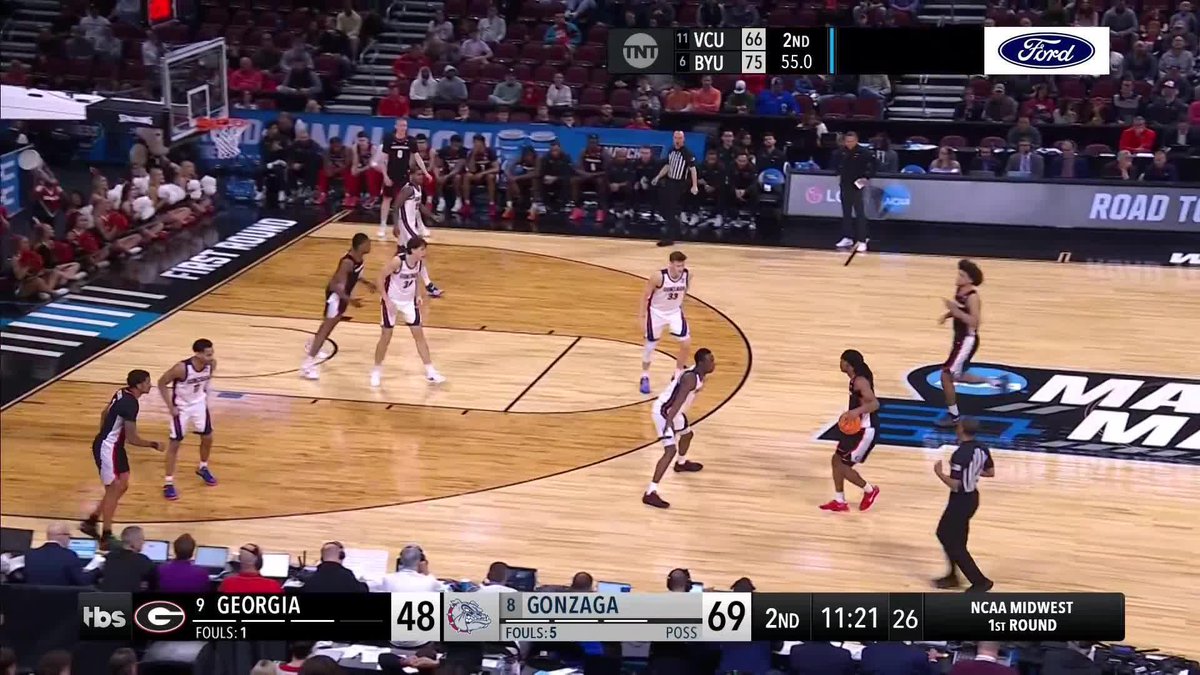 The Zags are unconscious from deep 🎯 #MarchMadness Gonzaga Basketball