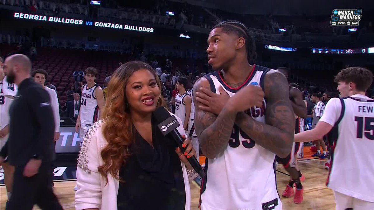 Khalif Battle told AJ Ross he'd run through a wall for Coach Few and his Gonzaga Basketball teammates after their 16th straight first round win 🤝 #MarchMadness