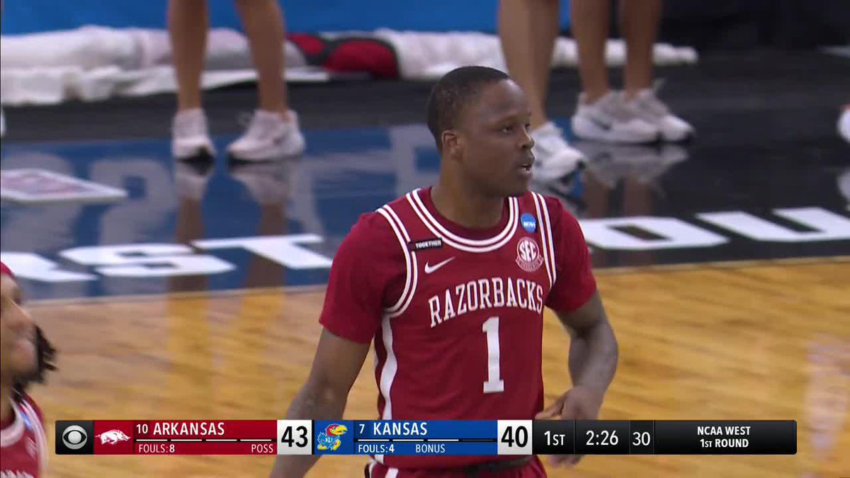 Johnell Davis lines up a triple 🏹 #MarchMadness Arkansas Razorbacks Men’s Basketball 🐗