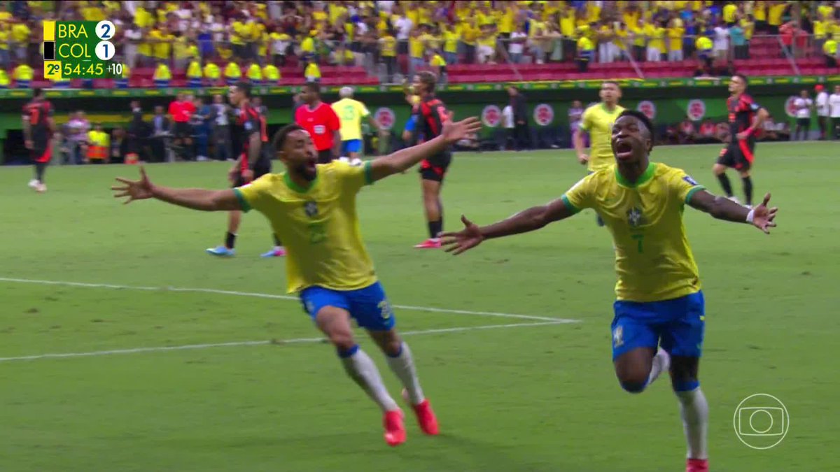 Golaço! Vini Jr bate de fora da área e garante a vitória do Brasil sobre a Colômbia, pelas Eliminatórias.