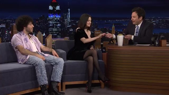 .Selena Gomez has Jimmy try her favorite pickle-flavored ice that she used to get as a kid 🥒 #FallonTonight