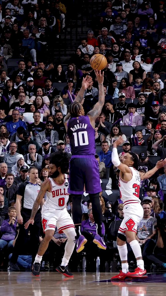 𝐜𝐨𝐦𝐦𝐢𝐭𝐭𝐞𝐝 to the grind. cheers to many more, DeMar DeRozan 👏