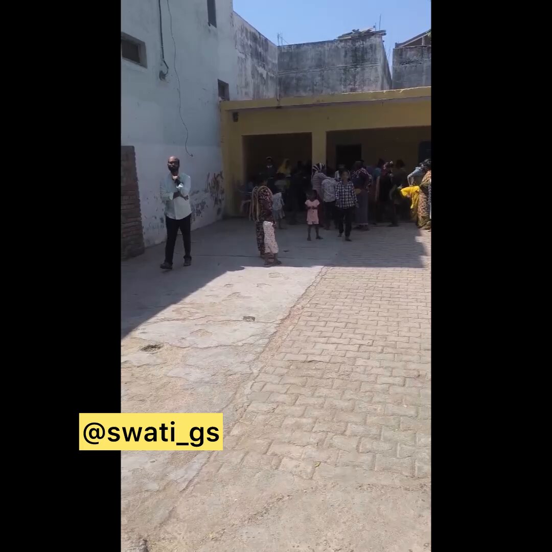 Another illegal conversion racket in the guise of “faith-healing sessions” busted in Meerut just now. As I write this, team has called police to file illegal conversion case and question nun and pastor Where? Just outside a Shani temple in Rohta Road area, where earlier, the same team joined hands with Agni Samāj to bring 50 families back to Sanatan fold More details on this soon. Watch: