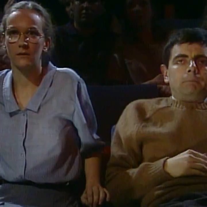 When you don't expect the scary film to be that scary #mrbean ๐