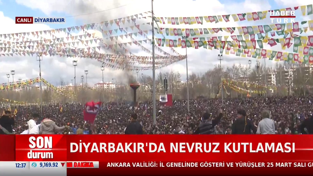 #SONDURUM - Diyarbakır’da Nevruz kutlamaları başladı.