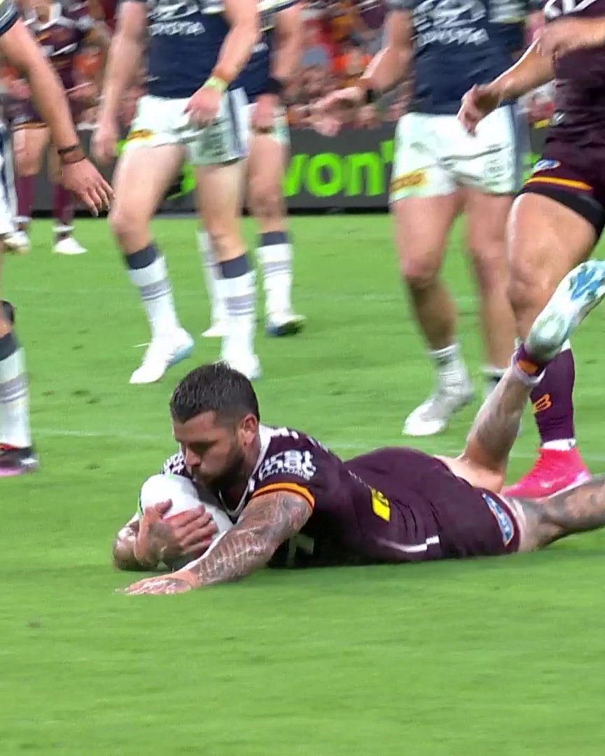 Reynolds goes straight through! 💪 #NRLBroncosCowboys