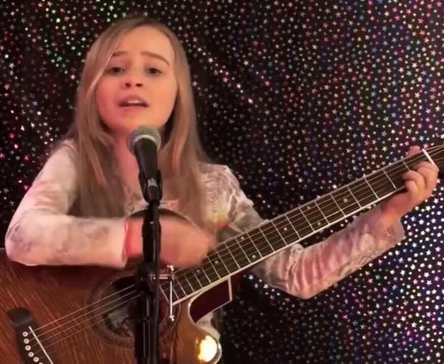 10 years old sabrina carpenter covering “jump then fall”