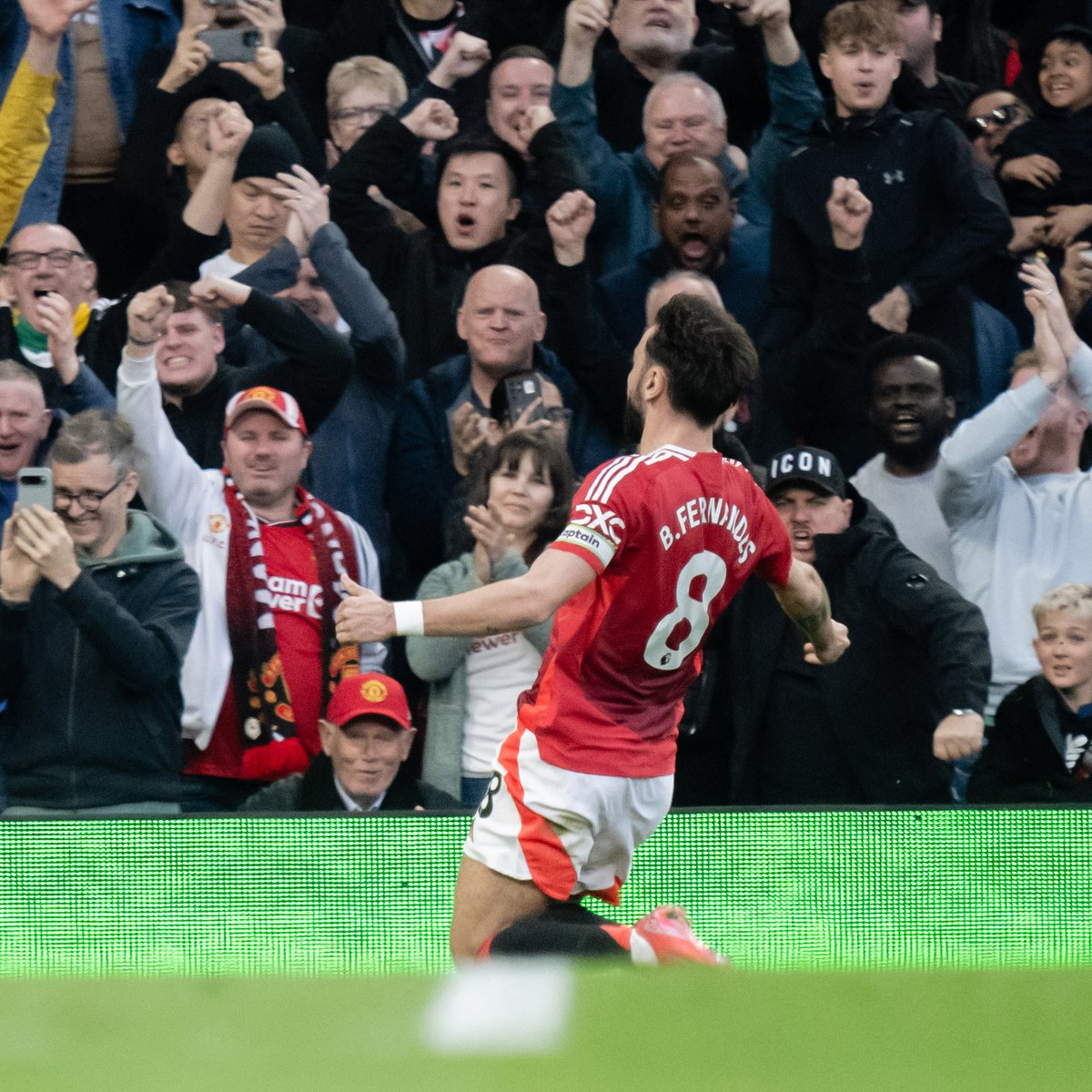 Player of the Month ✔️ Goal of the Month ✔️ Bruno Fernandes had a March to remember 🤩 #MUFC