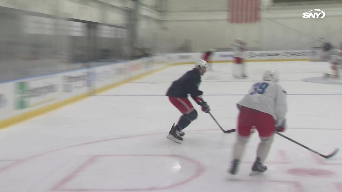 Igor Shesterkin wasn’t happy after taking a one-timer to the stomach area during Rangers practice 😬 (via SNY Rangers)