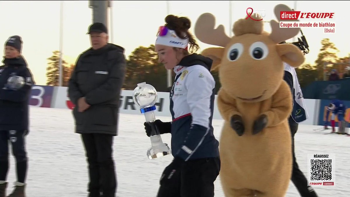 🌎🇫🇷 Lou Jeanmonnot remporte le petit globe de l'individuel ! #lequipeBIATHLON