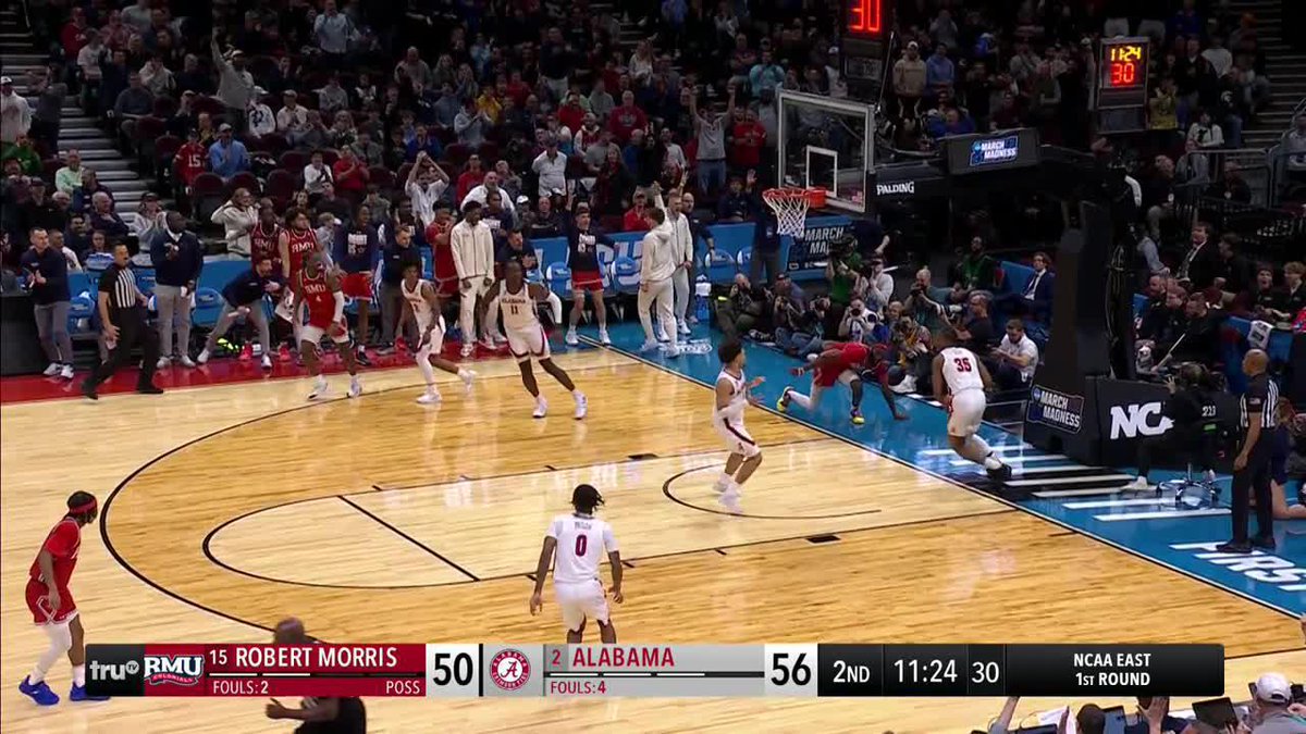 Robert Morris keeping things CLOSE against No. 2 Alabama 😳