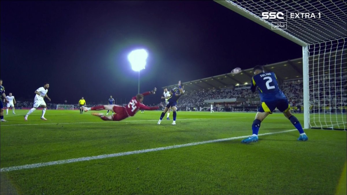 الدقيقة 54 | النصر 1-0 الهلال الدقيقة 72 | النصر 1-4 الهلال اقسم بالله الي صار في هالمباراة تنمر كروي ياعالم