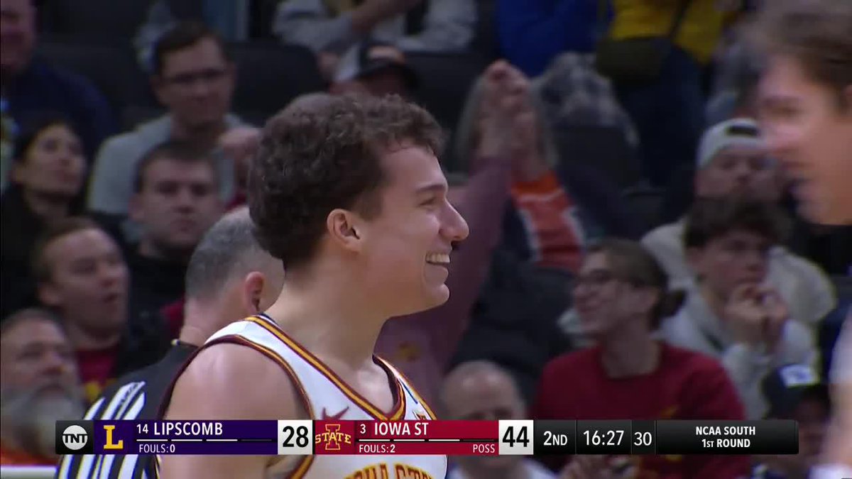 What a play by THE WALK-ON Cade Kelderman 🤯 Iowa St. with a BIG LEAD over Lipscomb.