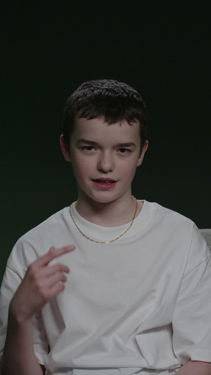 Erin Doherty praises Owen Cooper's performance in #Adolescence.
