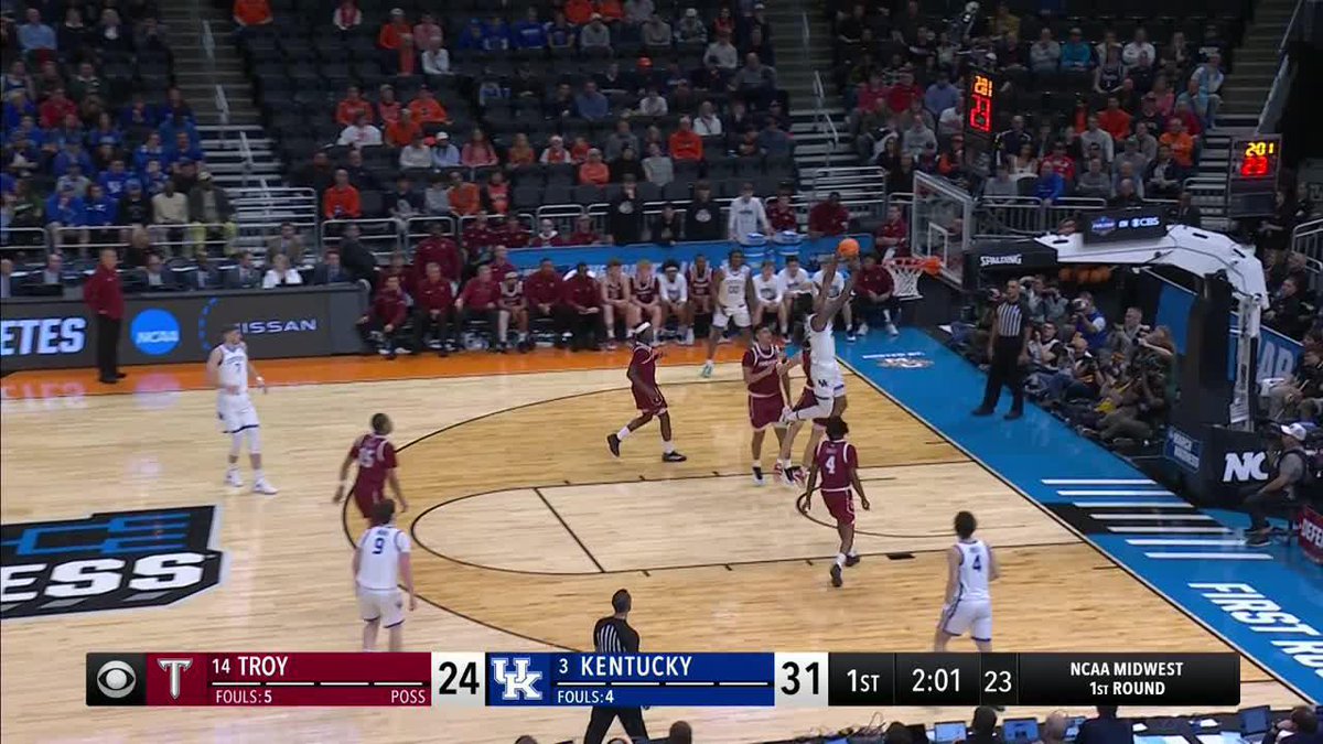 THROW IT DOWN AMARI WILLIAMS 😤 KENTUCKY IS HYPED!