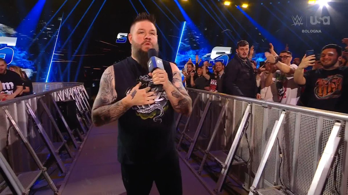 .Kevin couldn’t let Randy Orton get a word in smh No surprise there... 🙄 #SmackDown