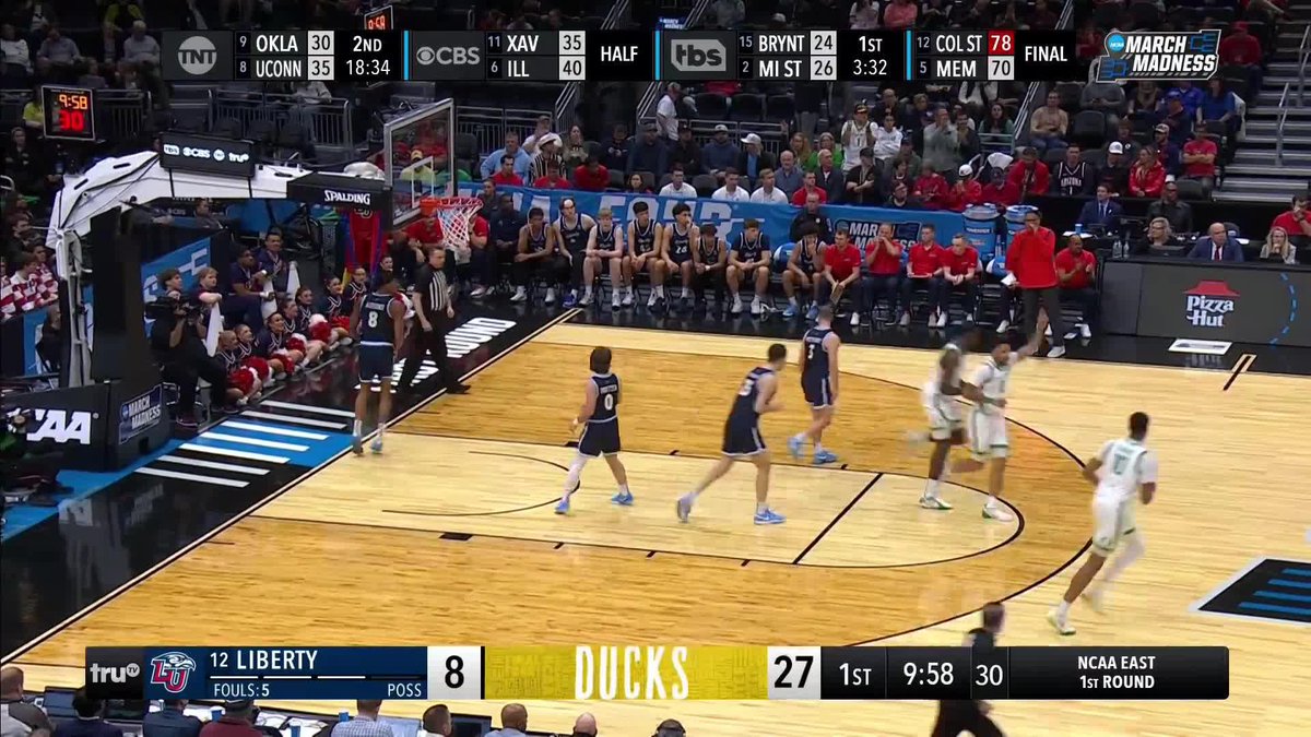 Jackson Shelstad is COOKING 🍳 #MarchMadness Oregon Men's Basketball