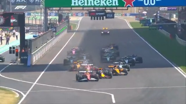 🤩 Çin'de sezonun ilk sprint yarışına start verildi! #F1 #F1Sprint #ChineseGP