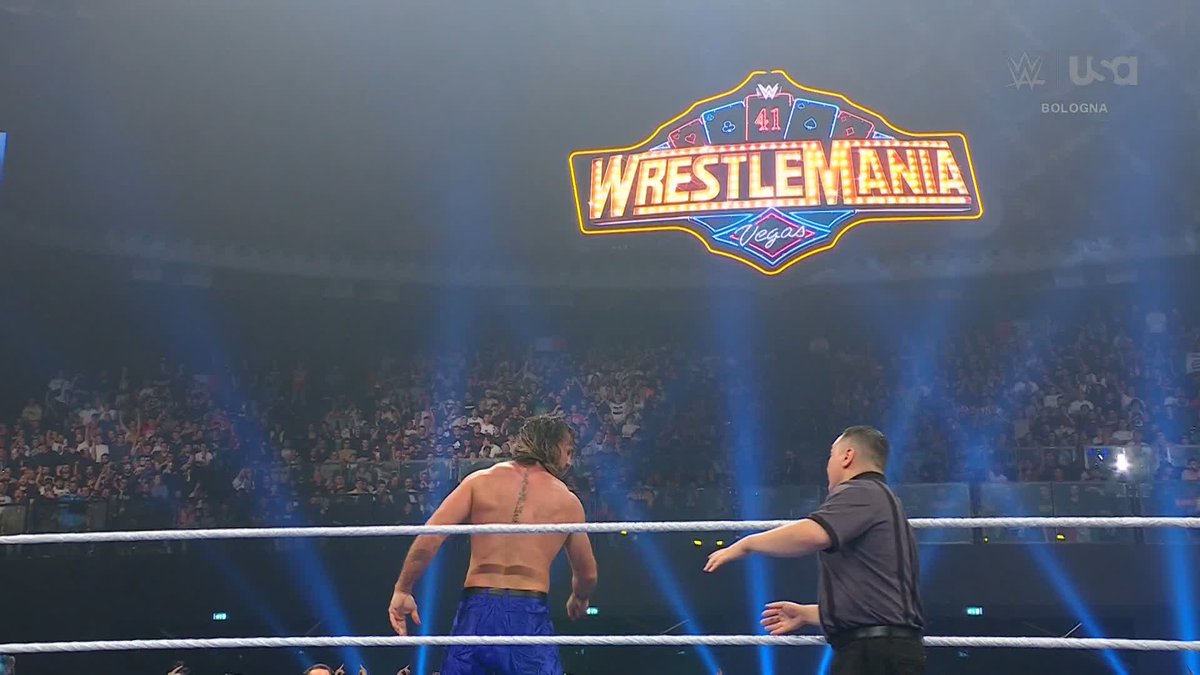 EVERYONE wants a spot at #WrestleMania 👊 Seth Rollins #SmackDown