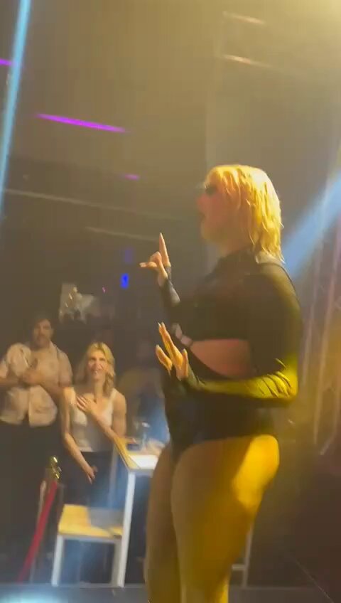 Una ROAR Party dedicada a Samantha Hudson, con shows de Samantha... Y al final ha acabado viniendo Samantha 😳😭