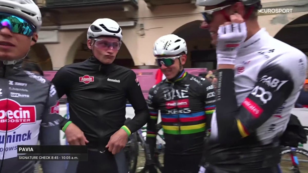 🙌 Pogacar y Van der Poel 🙌 El buen rollo en la salida antes de darse de palos dentro de unas horas en el Poggio. #MilanoSanremo