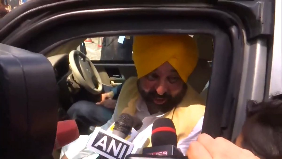 ਚੇਨੱਈ 'ਚ ਨਵੀਂ ਹੱਦਬੰਦੀ ਦੇ ਵਿਰੋਧ 'ਚ ਹੋਈ Joint Action Committee ਦੀ ਮੀਟਿੰਗ 'ਚ ਪੰਜਾਬ ਦਾ ਪੱਖ ਰੱਖਿਆ। ਭਾਜਪਾ ਸਿਆਸੀ ਬਦਲਾਖ਼ੋਰੀ ਤਹਿਤ ਨਵੀਂ ਹੱਦਬੰਦੀ ਰਾਹੀਂ ਪਾਰਲੀਮੈਂਟ 'ਚ ਵਿਰੋਧੀ ਸਰਕਾਰਾਂ ਵਾਲੇ ਸੂਬਿਆਂ ਦੀ ਹਿੱਸੇਦਾਰੀ ਘਟਾ ਰਹੀ ਹੈ। ਅਸੀਂ ਭਾਜਪਾ ਦੇ ਇਸ ਧੱਕੇ ਦਾ ਵਿਰੋਧ ਕਰਦੇ ਹਾਂ। ....... चेन्नई में नई हदबंदी के विरोध में हुई Joint Action Committee की मीटिंग में पंजाब का पक्ष रखा। भाजपा राजनीतिक बदलाख़ोरी के तहत नई हदबंदी के जरिए संसद में विपक्षी सरकारों वाले राज्यों की हिस्सेदारी घटा रही है। हम भाजपा के इस अन्याय का विरोध करते हैं।