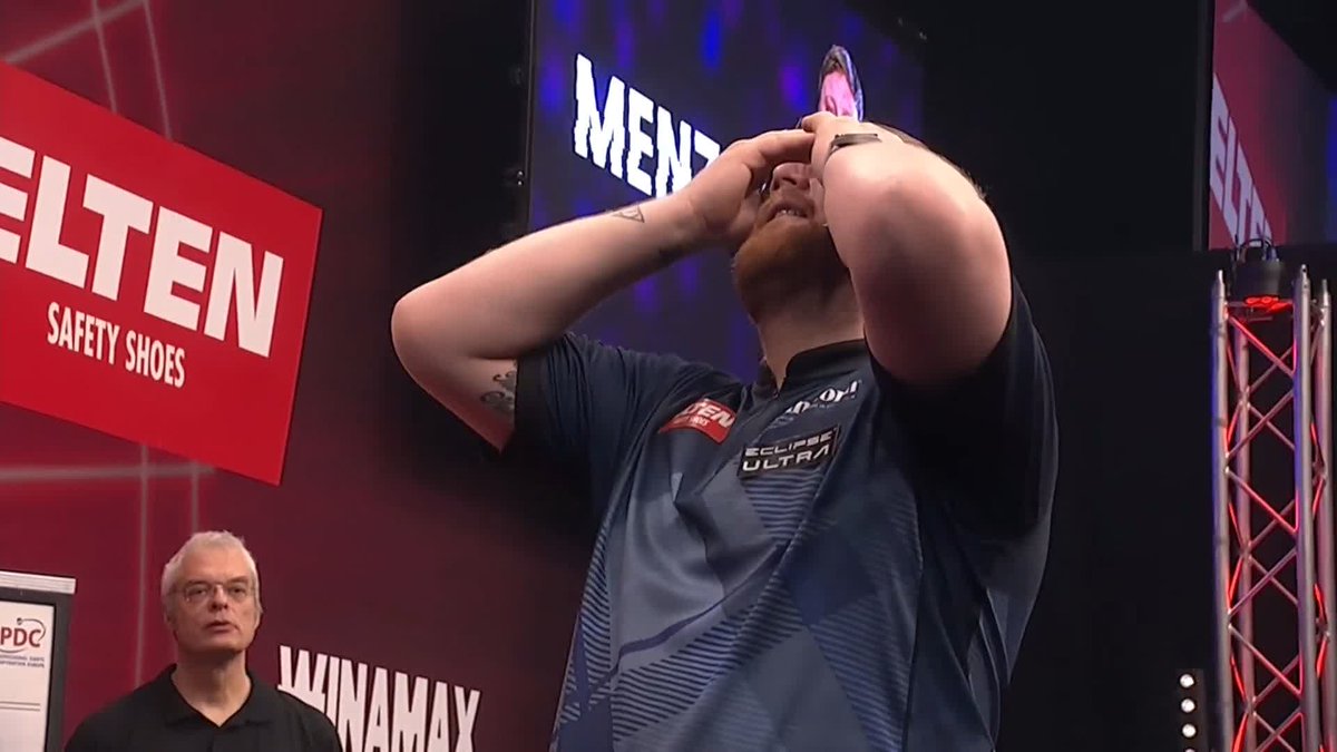 VICTORY FOR CAMMY! A huge victory for Cameron Menzies, who keeps his composure to win three legs on the bounce - defeating Damon Heta 6-5! 📺 #ET2