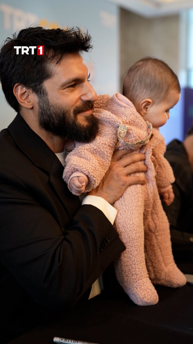 #MehmedFetihlerSultanı imza gününden unutulmaz anlar! 🎥 Cumhurbaşkanlığı Millet Sergi Salonu’nda gerçekleşen imza günümüzde bizleri yalnız bırakmayan herkese teşekkür ederiz!✨