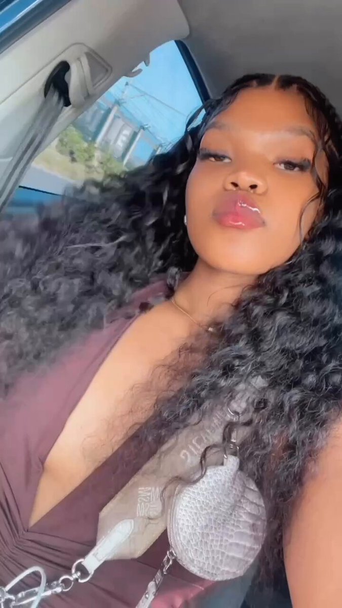Hair laid , new personality 💋