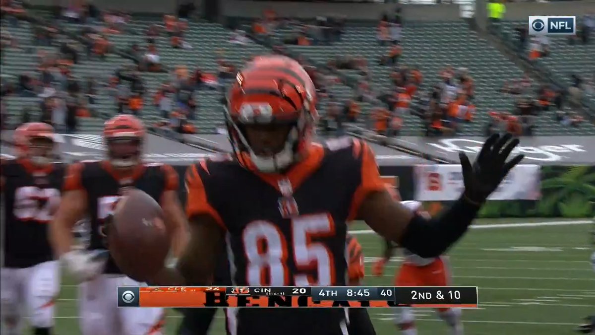3️⃣3️⃣ DAYS UNTIL THE DRAFT Tee Higgins was the 33rd pick by the Cincinnati Bengals in 2020 and is fresh off a playmaker payday 💰 Tee Higgins⁵