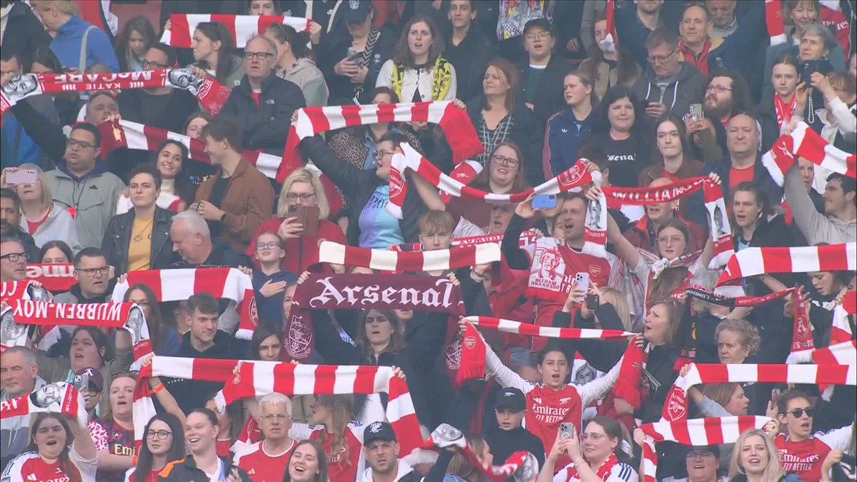 The Emirates atmosphere 😍🏟️