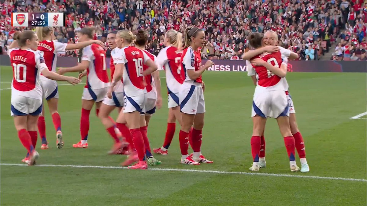 Caitlin Foord finds the opener against Liverpool! 🔥
