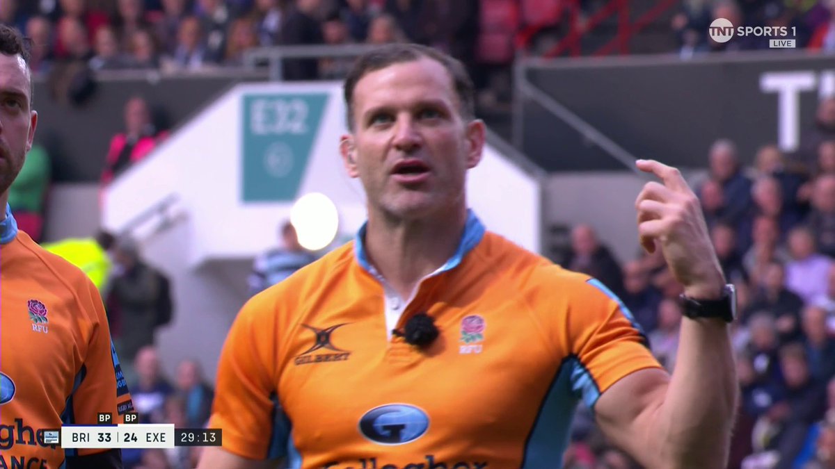 Tries ☑️ Big hits ☑️ Cards ☑️ This game has everything! And now it’s a PREM Rugby first as Karl Dickson explains the Santiago Grondona red card decision to the spectators over the PA at Ashton Gate. #GallagherPrem | #BRIvEXE