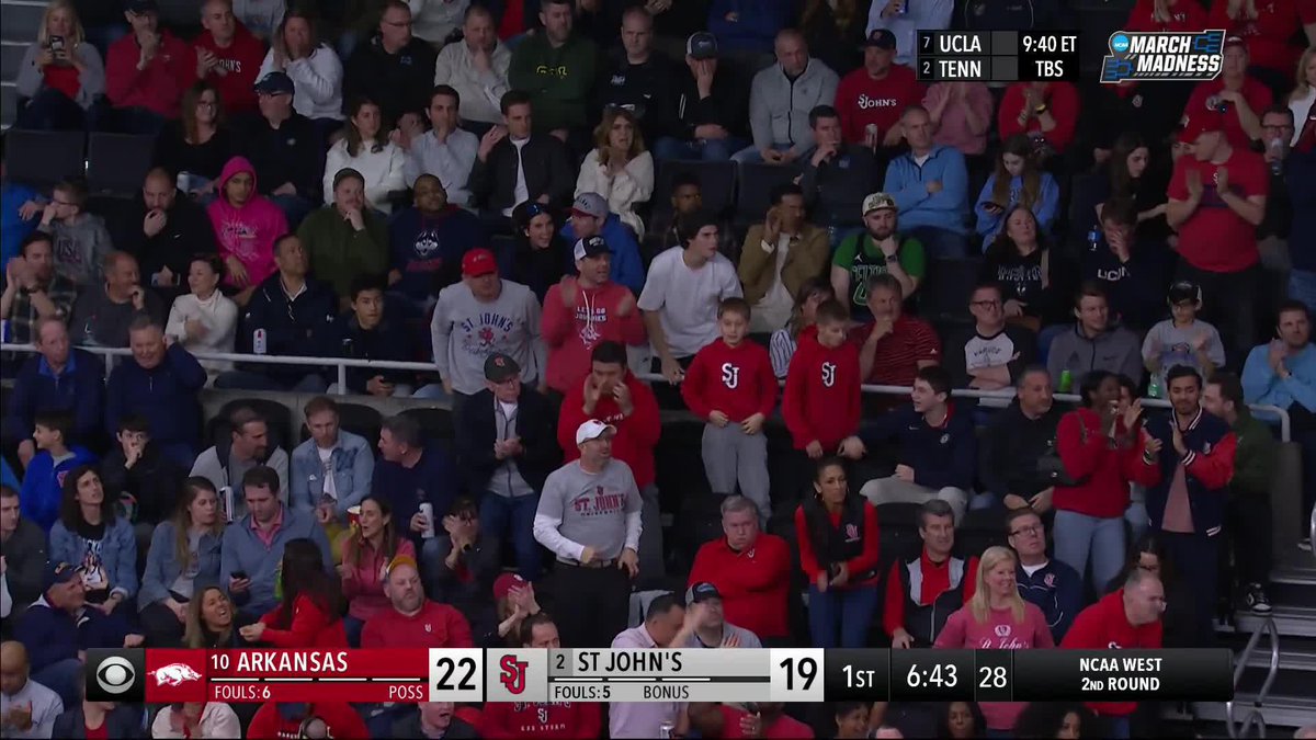 Lefteris Liotopoulos from deep 🎯 #MarchMadness St. John's Men’s Basketball
