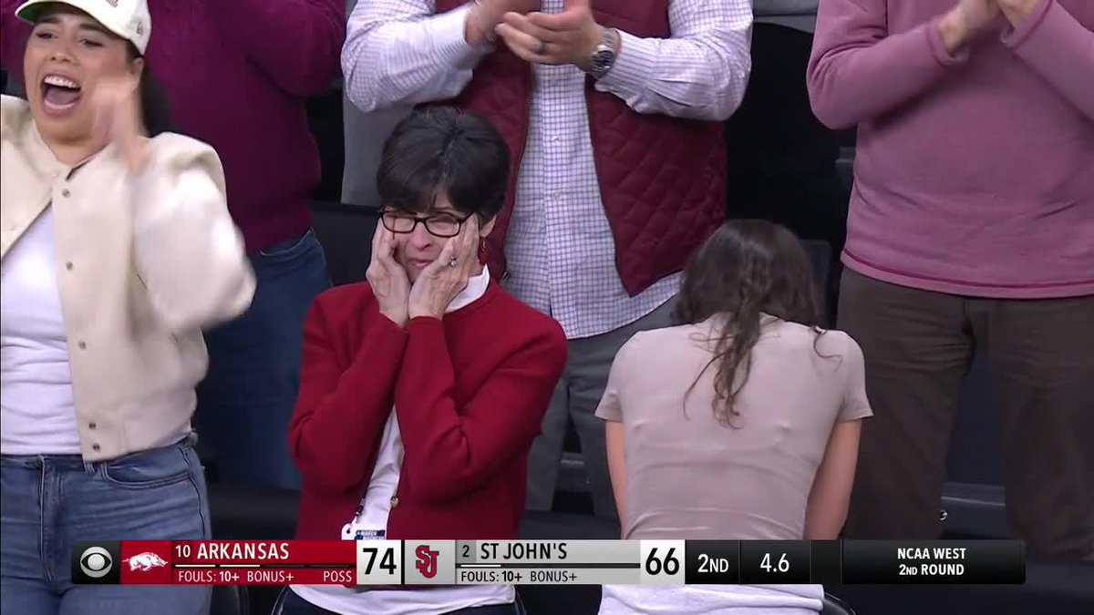 Calipari and No. 10 Arkansas UPSET Pitino and No. 2 St. John's 🤯😱
