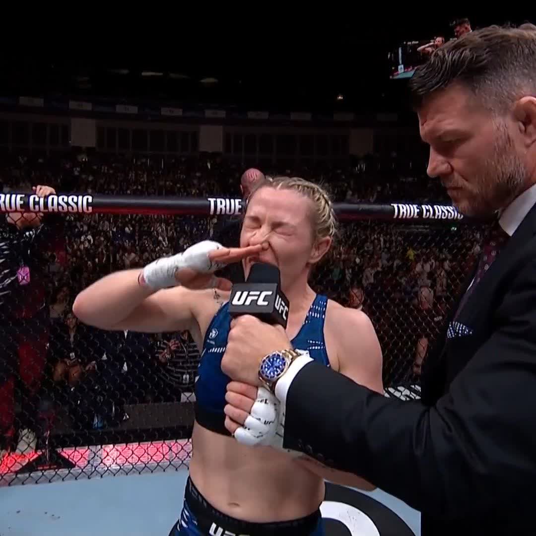 AN ABSOLUTE LEGEND 👏 #UFCLondon Thank you for everything, Molly McCann 🔵