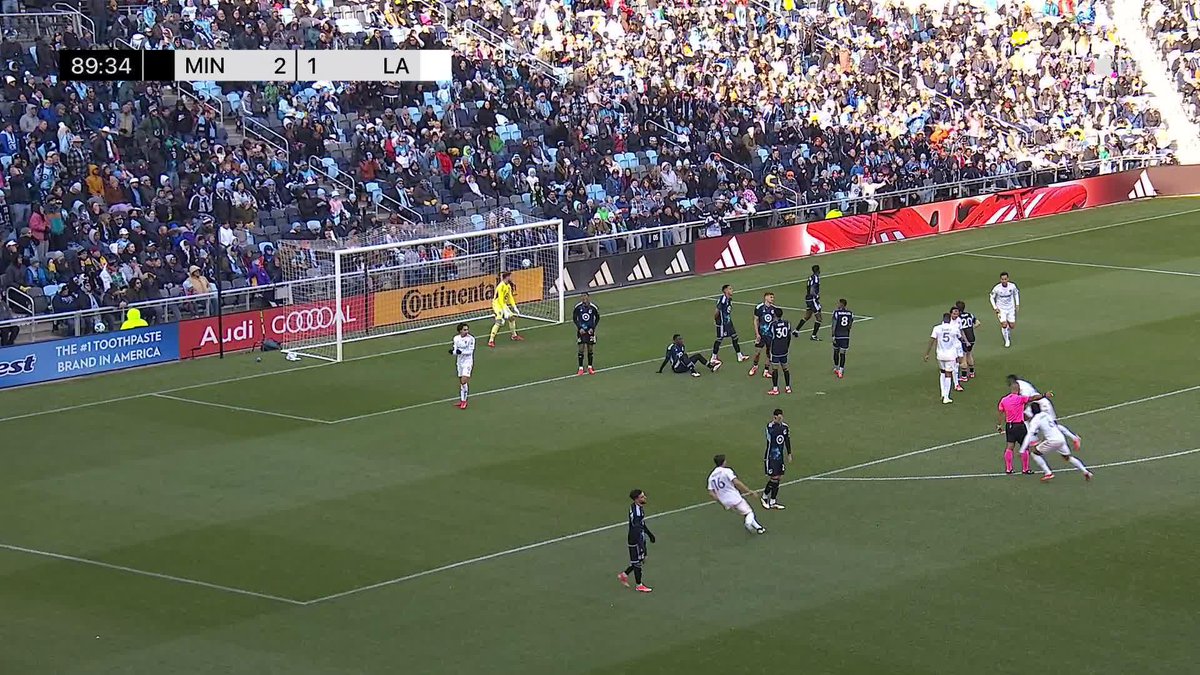 .LA Galaxy answer right back! Carlos Garces WOW