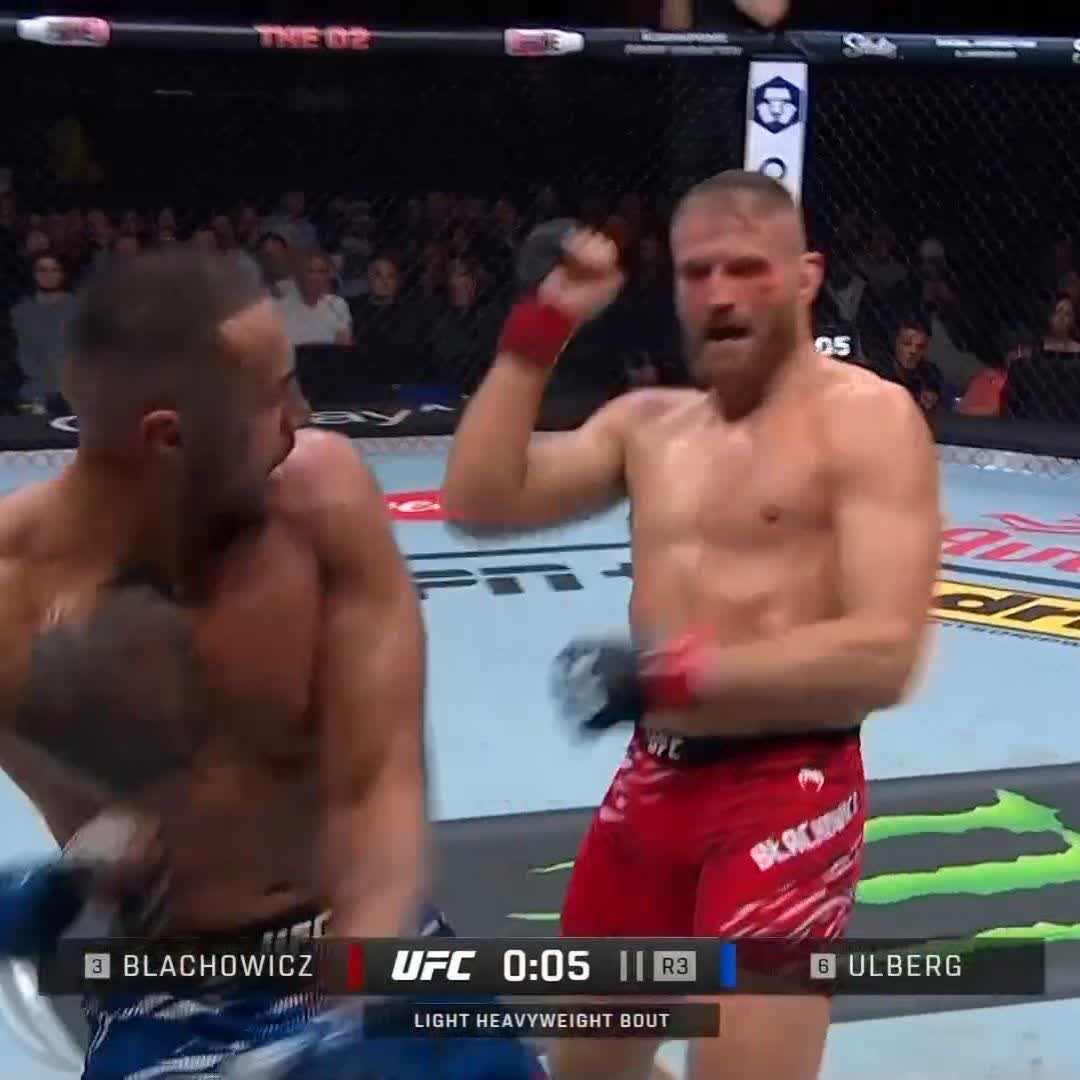 Jan Błachowicz got robbed. He landed the harder shots, and was the aggressor throughout the fight. #UFCLondon