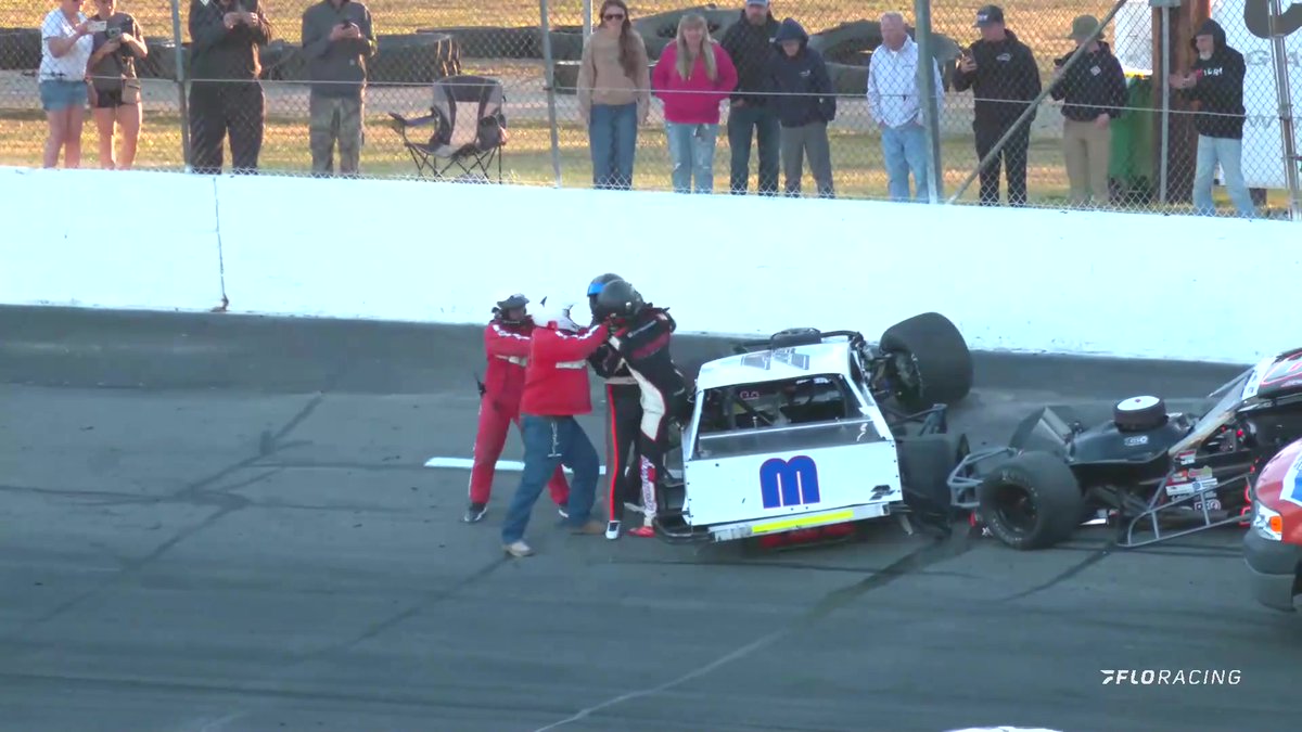💥 A hard crash and some hurt feelings between Jack Baldwin and Jake Crum at South Boston Speedway! @SMARTMods_ #SMARTMods