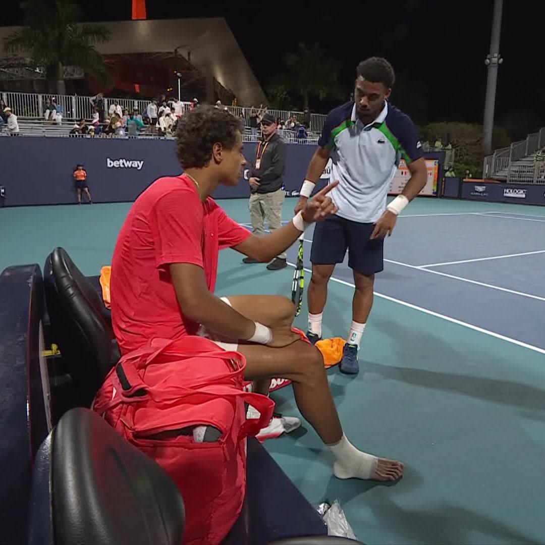 Get better soon, Gabriel 🙏 Diallo retires with an ankle injury, sending Arthur Fils through, 6-4 2-3 RET. #MiamiOpen