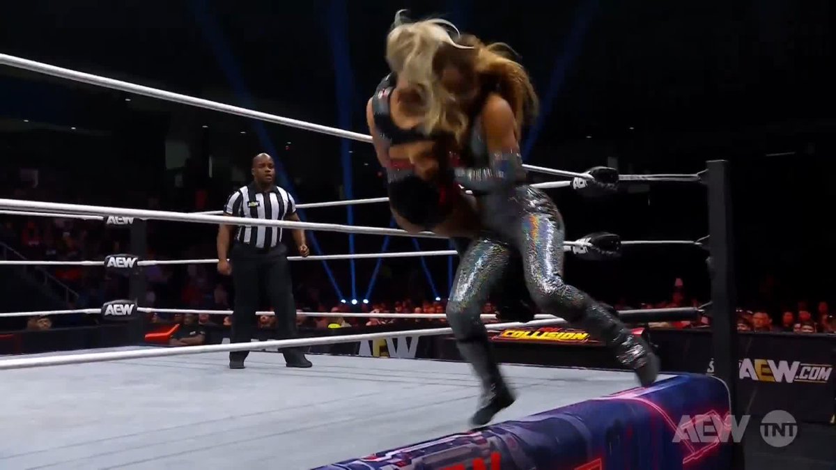 BRUTAL IMPACT! Queen Aminata plants Julia Hart on the apron! Watch #AEWCollision on TNT + Max julia hart | Queen Aminata クィーンアミナタ
