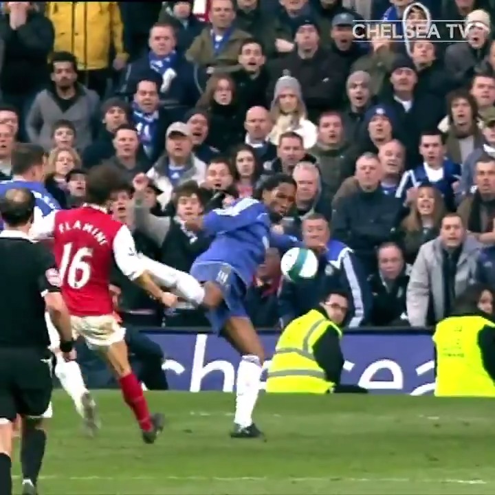 🇨🇮😮‍💨 17 years ago today: Didier Drogba with a brace vs Arsenal. ⚽️⚽️