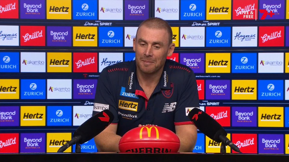 "In life, there are other things that are going on. We'll support Max (Gawn) ... there's a backstory to everyone's performance." 🗣️ Simon Goodwin | #AFLNorthDees