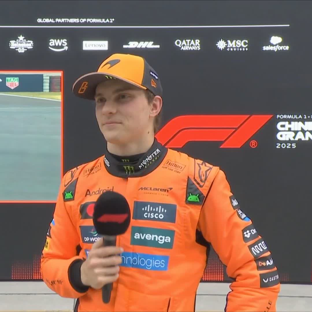 "There's a few too many Lewis Hamilton fans but that's okay!" 🤣 Just Oscar being Oscar 💭